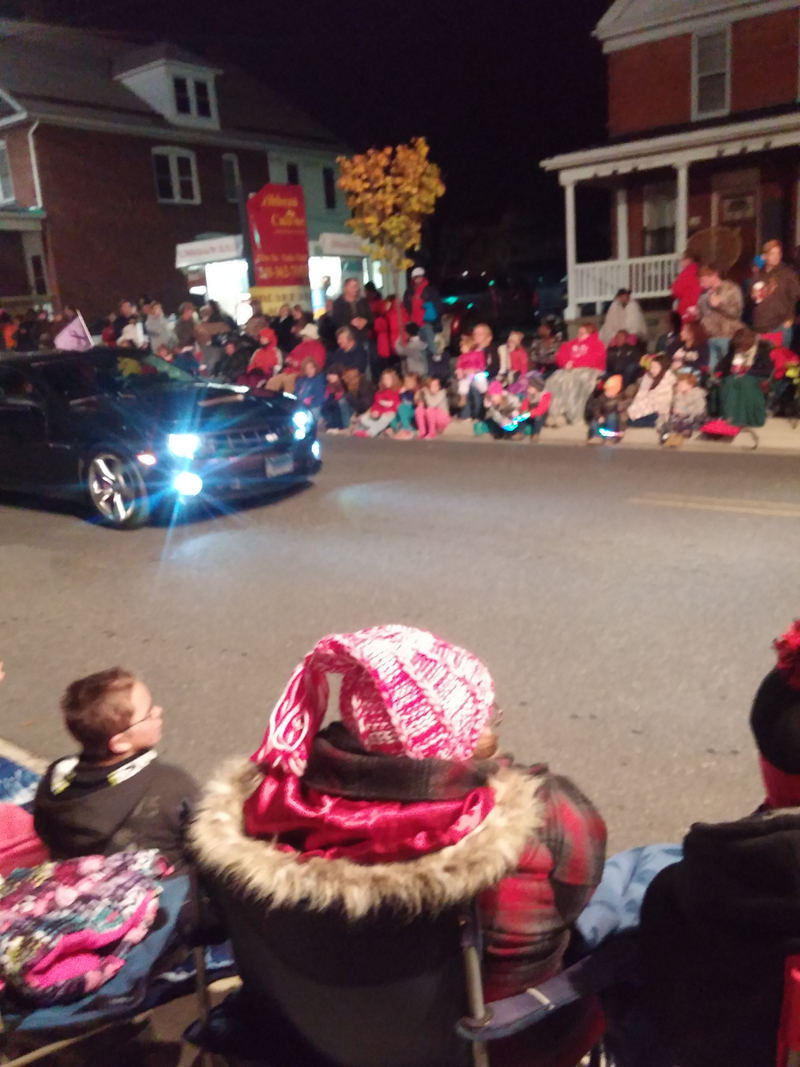 Illustration for article titled Halloween Parade Car Show Photodump